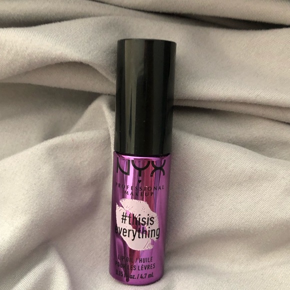 Lip oil - Picture 2 of 3